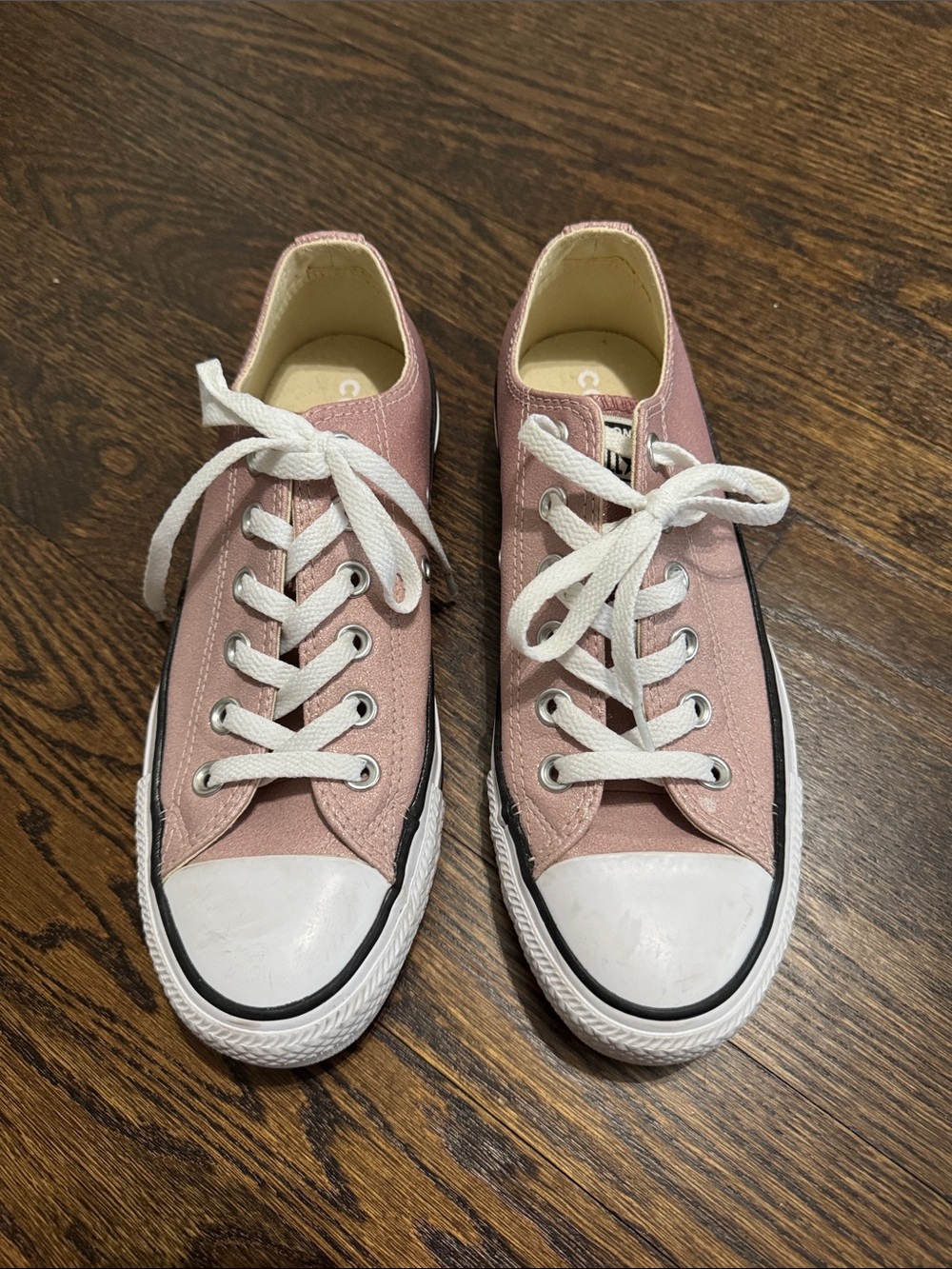 Converse Low-Top Canvas Sneakers in Dusty Pink size 8
